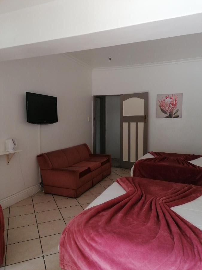 Knysna N2 Lodge Extérieur photo