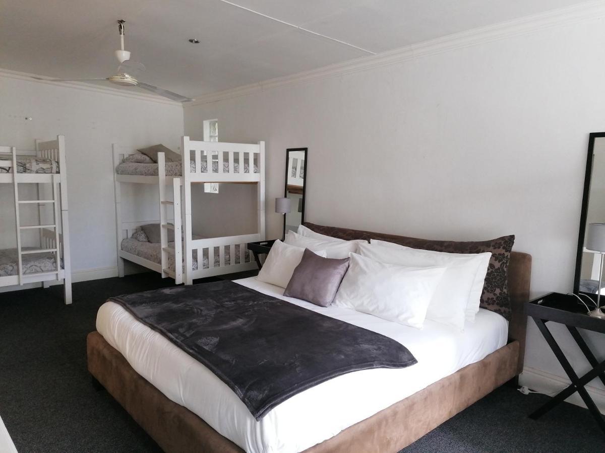 Knysna N2 Lodge Extérieur photo