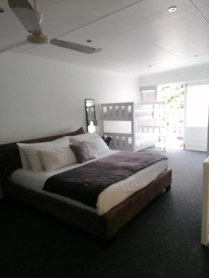 Knysna N2 Lodge Extérieur photo