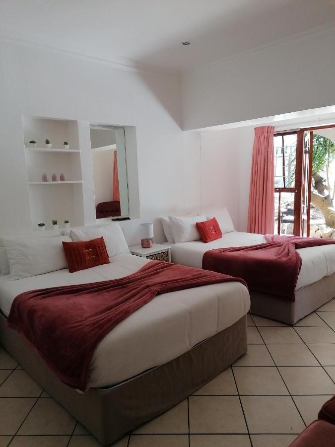 Knysna N2 Lodge Extérieur photo
