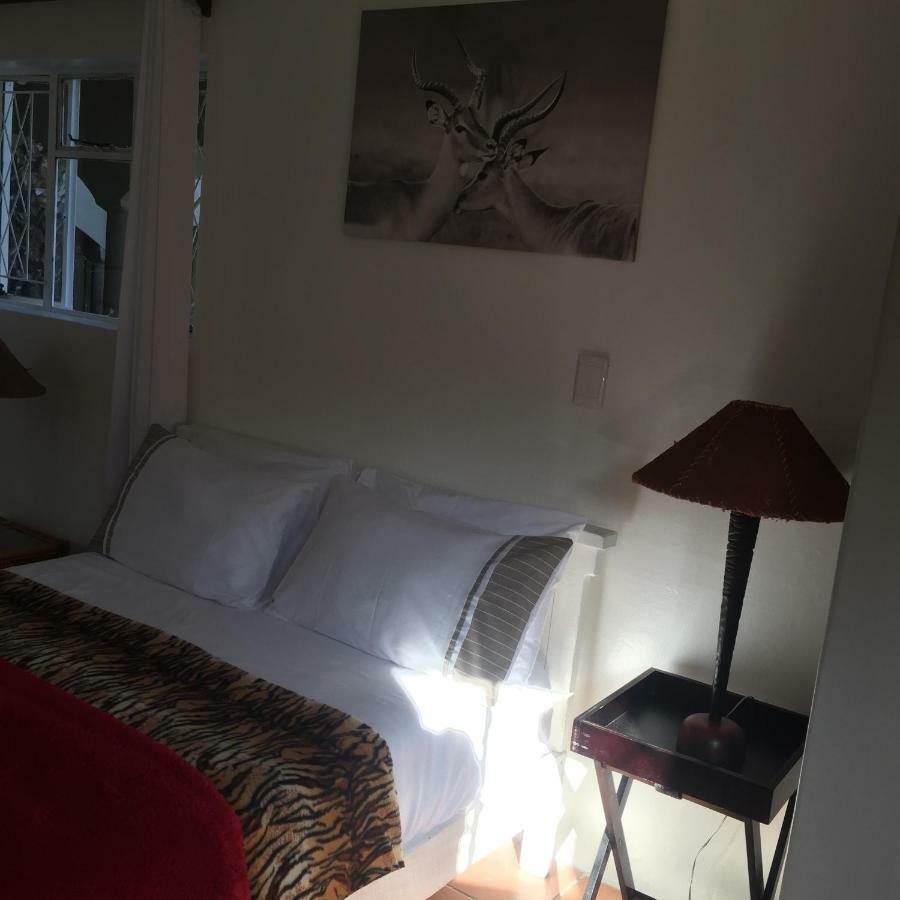 Knysna N2 Lodge Extérieur photo
