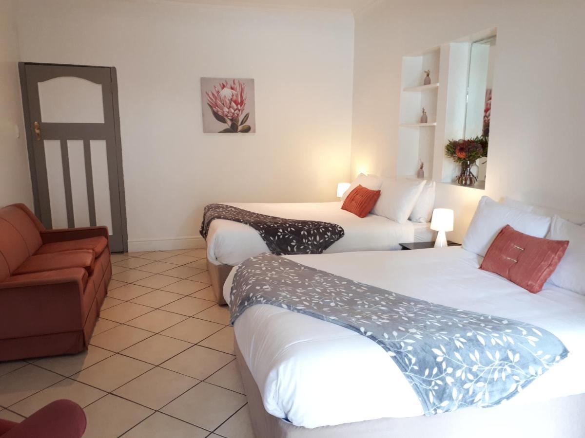 Knysna N2 Lodge Extérieur photo