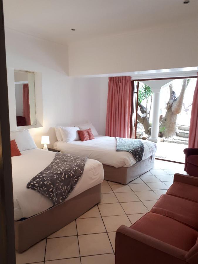 Knysna N2 Lodge Extérieur photo